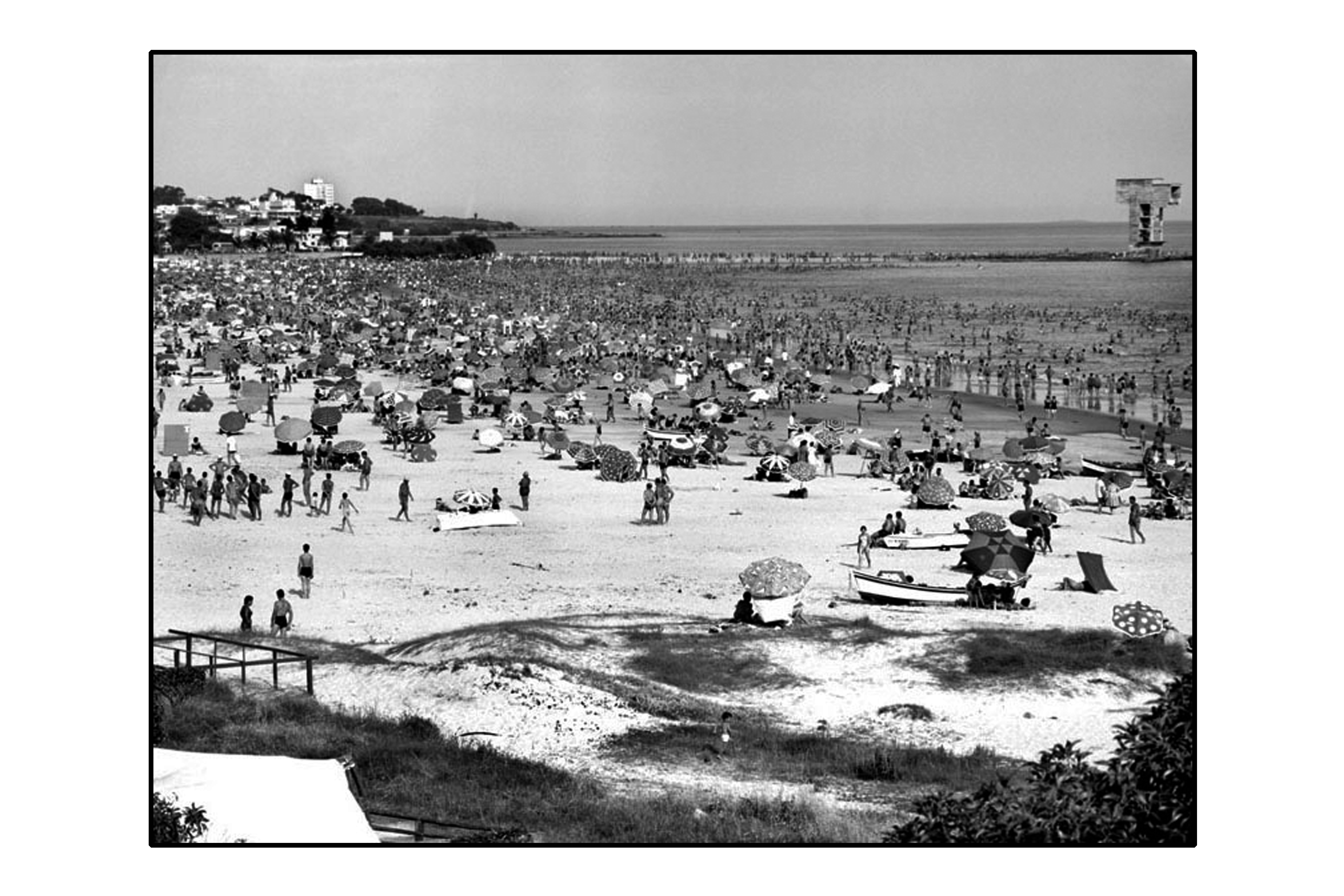 Playa Mansa con el Aerocarril